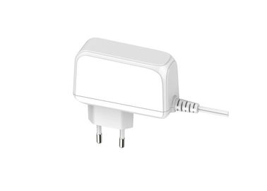 Harga yang bagus 18W Putih AC DC Power Adapter Dinding Switching Power Supply Dengan Plug UNI EROPA on line