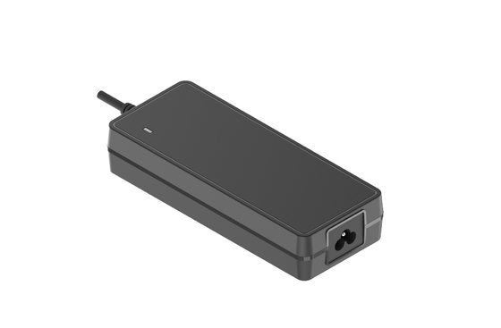 Harga yang bagus Adaptor Desktop Dengan Tegangan Keluar 5-52A Dan Efisiensi ≥85% UL/CUL/TUV/GS/CE/CCC on line